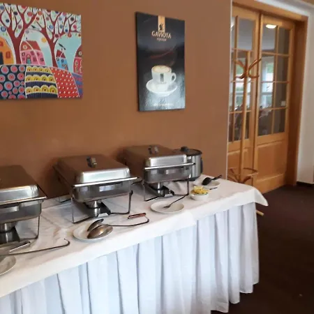 Obecná škola Casa de hóspedes 3*