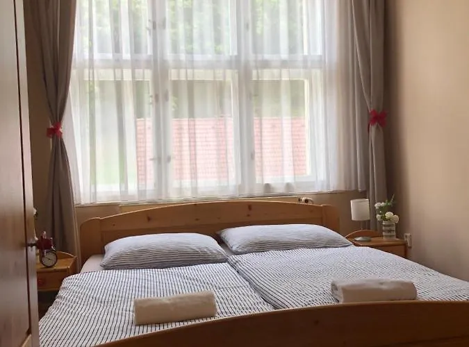 Obecna Skola Svatý Jan pod Skalou