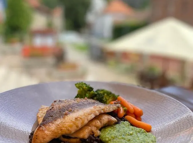 Obecna Skola ホテル