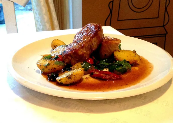 Obecna Skola Svatý Jan pod Skalou